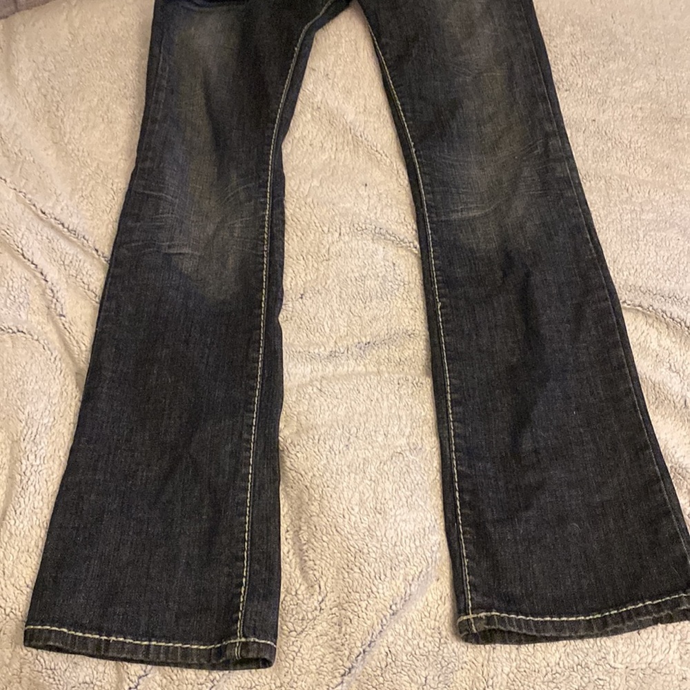 Embroidered Distressed Jeans - Picture 5 of 7